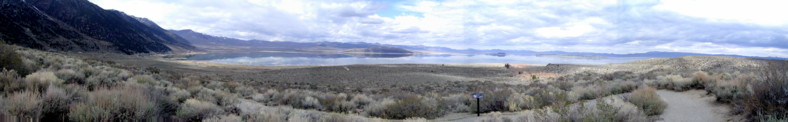 View across the Mono Lake near to the village of Lee Vining (6781feet)